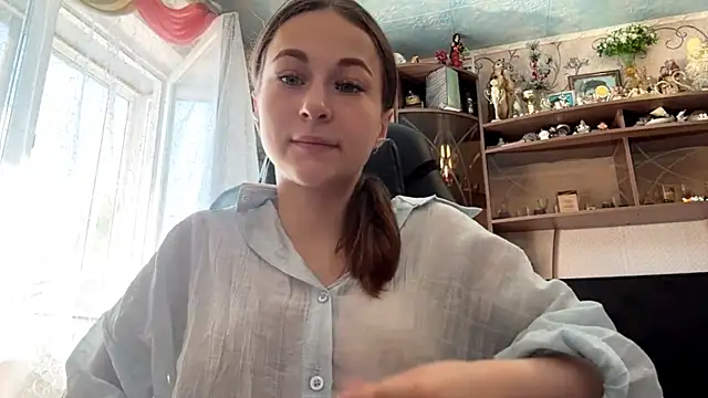 Snapshot of TaIliedGuest chatting on June 5, 6:40 am TaIliedGuest online show from June 5, 6:40 am