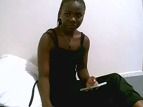 Snapshot of QueenSar chatting on June 7, 9:14 am QueenSar online show from June 7, 9:14 am