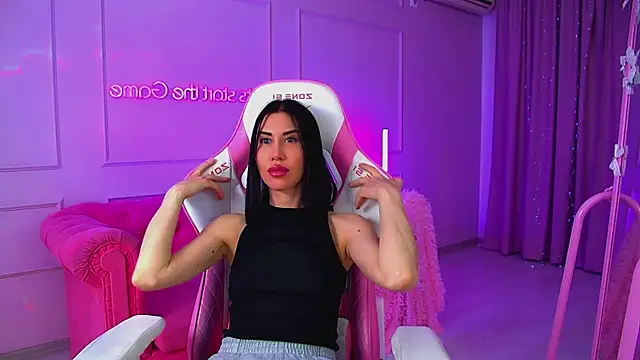 KaylaMous online show from June 21, 6:36 pm