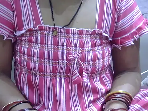 Snapshot of hey_darling_ chatting on July 6, 11:07 pm hey darling online show from July 6, 11:07 pm