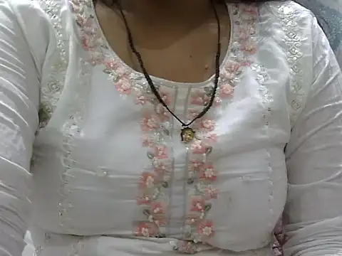 Snapshot of hey_darling_ chatting on July 10, 2:39 pm hey darling online show from July 10, 2:39 pm