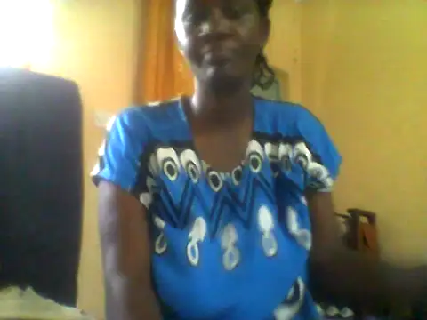 Snapshot of Angelbee_ chatting on July 5, 10:44 am Angelbee online show from July 5, 10:44 am