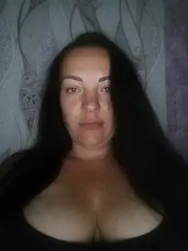 PrettyAngell  online show from June 3, 1:17 am