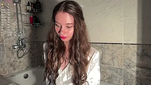 kittyrae online show from June 24, 7:18 am