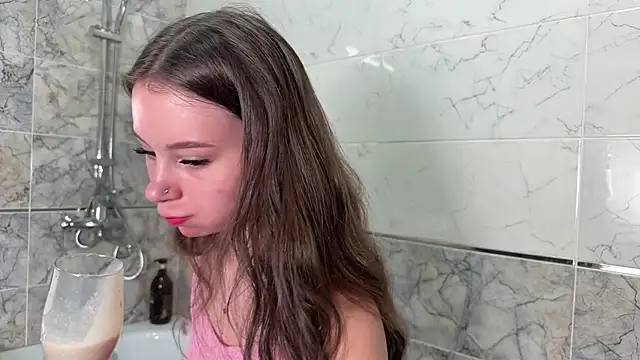 kittyrae online show from July 13, 7:18 am