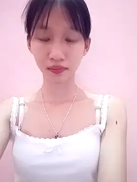 Snapshot of Abi_girl12 chatting on June 24, 4:49 pm Abi girl12 online show from June 24, 4:49 pm