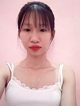 Snapshot of Abi_girl12 chatting on July 8, 12:24 am Abi girl12 online show from July 8, 12:24 am