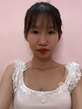 Snapshot of Abi_girl12 chatting on July 17, 5:37 am Abi girl12 online show from July 17, 5:37 am