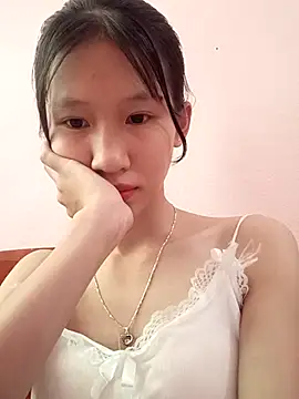 Snapshot of Abi_girl12 chatting on June 5, 5:45 am Abi girl12 online show from June 5, 5:45 am