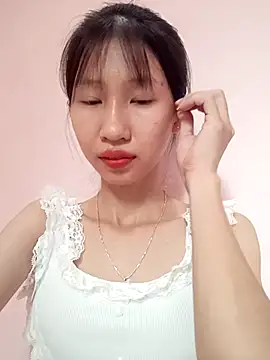 Snapshot of Abi_girl12 chatting on July 1, 1:50 am Abi girl12 online show from July 1, 1:50 am