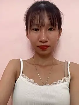 Snapshot of Abi_girl12 chatting on July 16, 4:42 am Abi girl12 online show from July 16, 4:42 am