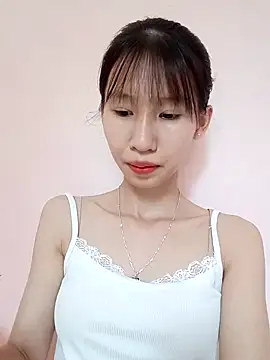 Snapshot of Abi_girl12 chatting on July 13, 4:34 am Abi girl12 online show from July 13, 4:34 am