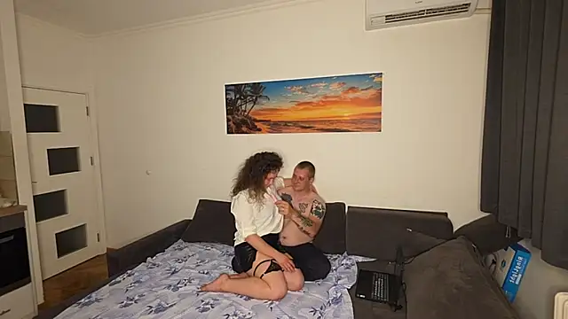 Desire Couple  online show from June 5, 6:46 pm