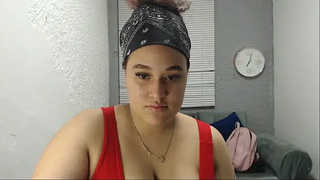 Snapshot of leilasosexy chatting on June 9, 12:28 pm leilasosexy online show from June 9, 12:28 pm