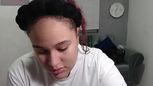 Snapshot of leilasosexy chatting on July 9, 12:37 pm leilasosexy online show from July 9, 12:37 pm