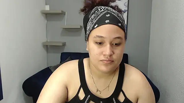 Snapshot of leilasosexy chatting on June 4, 12:32 pm leilasosexy online show from June 4, 12:32 pm