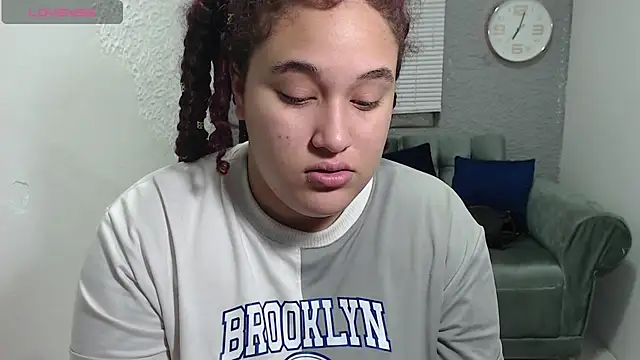 Snapshot of leilasosexy chatting on June 30, 1:22 pm leilasosexy online show from June 30, 1:22 pm