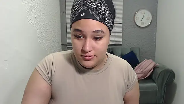 Snapshot of leilasosexy chatting on June 11, 12:24 pm leilasosexy online show from June 11, 12:24 pm