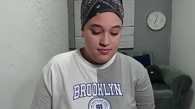 Snapshot of leilasosexy chatting on June 12, 12:25 pm leilasosexy online show from June 12, 12:25 pm