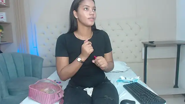Snapshot of alexa___11 chatting on July 9, 12:48 pm alexa 11 online show from July 9, 12:48 pm