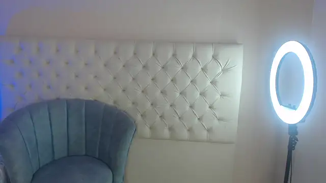 Snapshot of alexa___11 chatting on June 22, 12:24 pm alexa 11 online show from June 22, 12:24 pm
