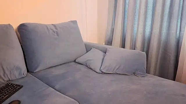 lil lisa online show from July 10, 2:00 am