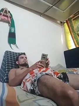 Snapshot of Killiam_boy chatting on August 4, 7:07 pm Killiam boy online show from August 4, 7:07 pm