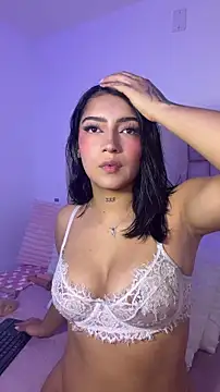 Snapshot of Nicolegh_ chatting on June 7, 2:17 am Nicolegh online show from June 7, 2:17 am