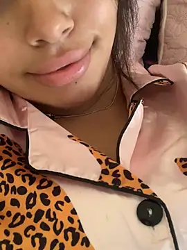 Maya729 online show from June 2, 5:02 pm