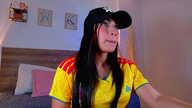  Emmakiss  online show from July 7, 9:07 pm