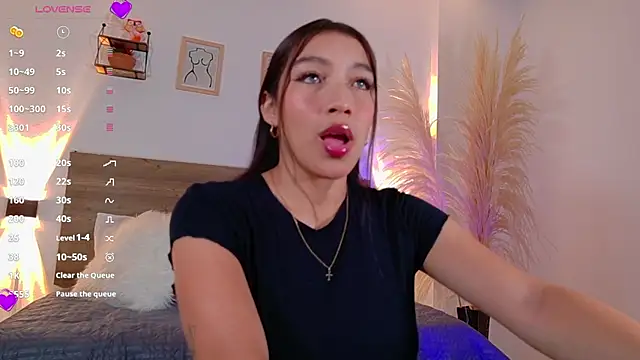  Emmakiss  online show from June 16, 12:38 pm