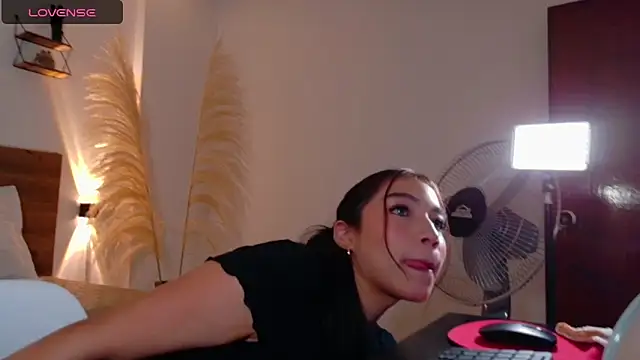  Emmakiss  online show from June 12, 11:52 am
