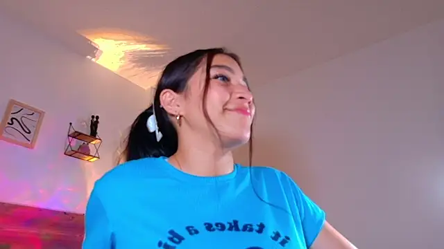  Emmakiss  online show from July 1, 2:06 pm