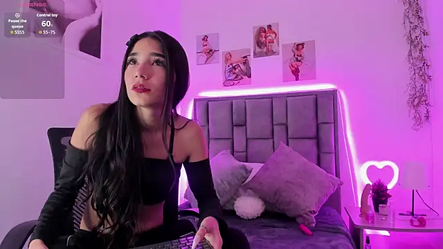Snapshot of Violeta_Velvet_ chatting on June 12, 12:47 pm Violeta Velvet online show from June 12, 12:47 pm