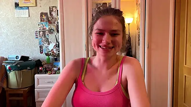 Snapshot of Codi_Rostersy chatting on June 9, 11:11 am Codi Rostersy online show from June 9, 11:11 am