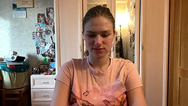 Snapshot of Codi_Rostersy chatting on June 17, 3:06 am Codi Rostersy online show from June 17, 3:06 am