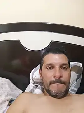 Snapshot of RIchar05 chatting on July 6, 2:13 pm RIchar05 online show from July 6, 2:13 pm