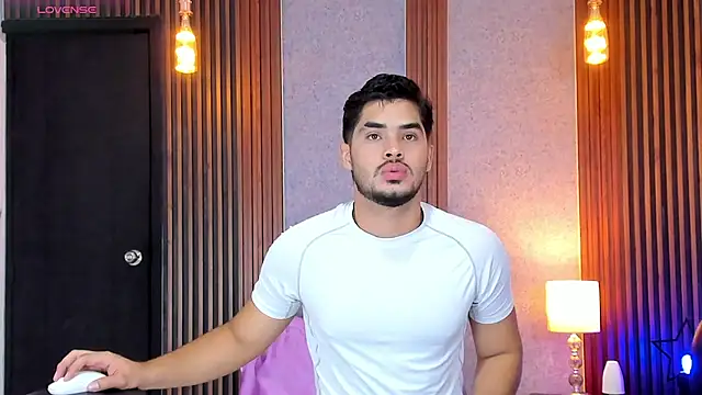 Snapshot of luciano_vitale chatting on July 9, 12:26 pm luciano vitale online show from July 9, 12:26 pm