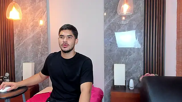 Snapshot of luciano_vitale chatting on June 10, 12:06 pm luciano vitale online show from June 10, 12:06 pm