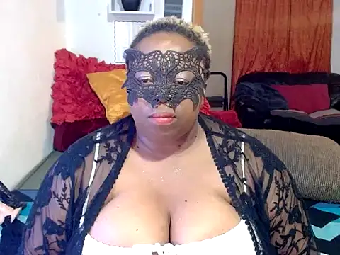 Snapshot of ROSESNICKER00 chatting on July 12, 4:24 am ROSESNICKER00 online show from July 12, 4:24 am