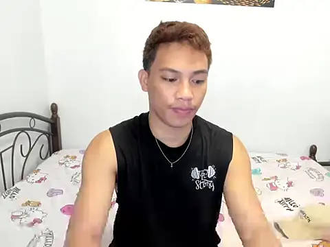 Snapshot of urfucker_vinz chatting on June 19, 4:51 am urfucker vinz online show from June 19, 4:51 am