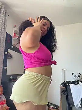 Siri Luxx online show from June 24, 4:05 pm