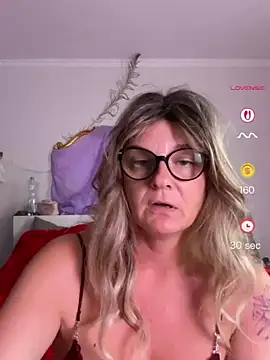 Snapshot of DirtyMarie80 chatting on June 29, 5:45 pm DirtyMarie80 online show from June 29, 5:45 pm