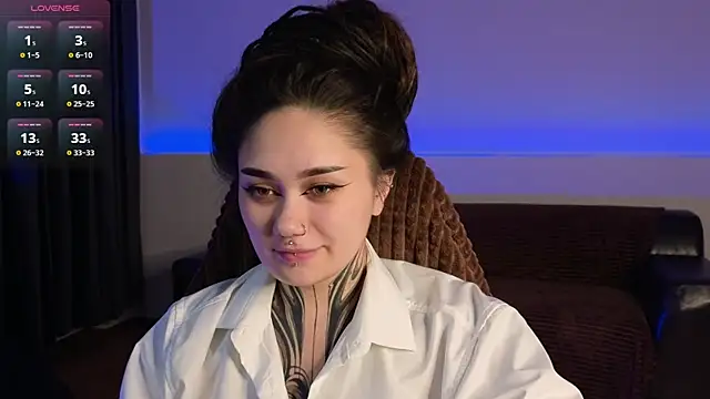 Snapshot of KarenHotFlirt chatting on June 12, 2:59 pm KarenHotFlirt online show from June 12, 2:59 pm