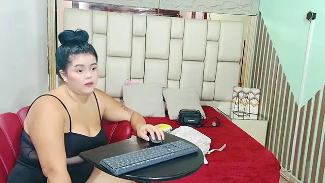 Snapshot of KatANDfer chatting on July 11, 1:22 pm KatANDfer online show from July 11, 1:22 pm