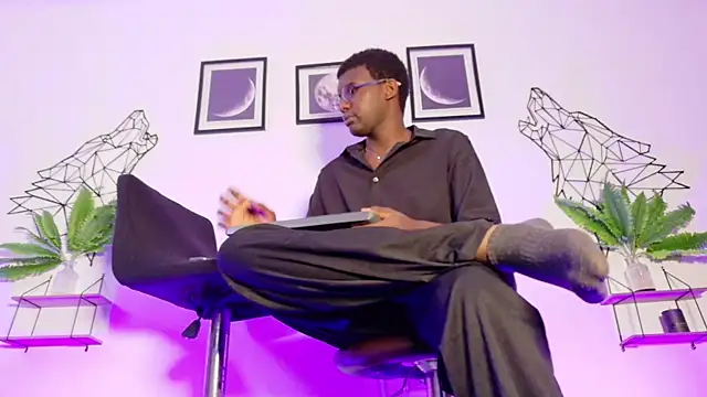 Snapshot of xavier_cole chatting on June 24, 7:22 pm xavier cole online show from June 24, 7:22 pm