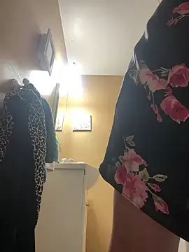 smoothkissx online show from March 13, 12:05 am