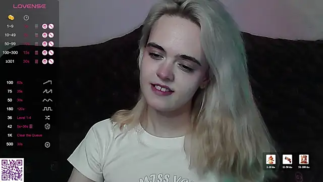 Snapshot of Oxcy_Secret chatting on July 6, 9:06 pm Oxcy Secret online show from July 6, 9:06 pm