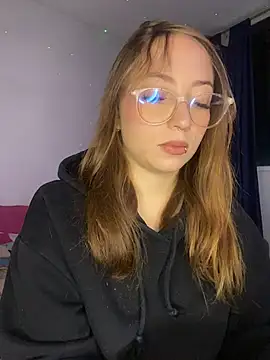 Caamii  online show from June 15, 1:17 am