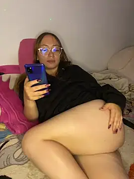Caamii  online show from June 5, 6:51 am